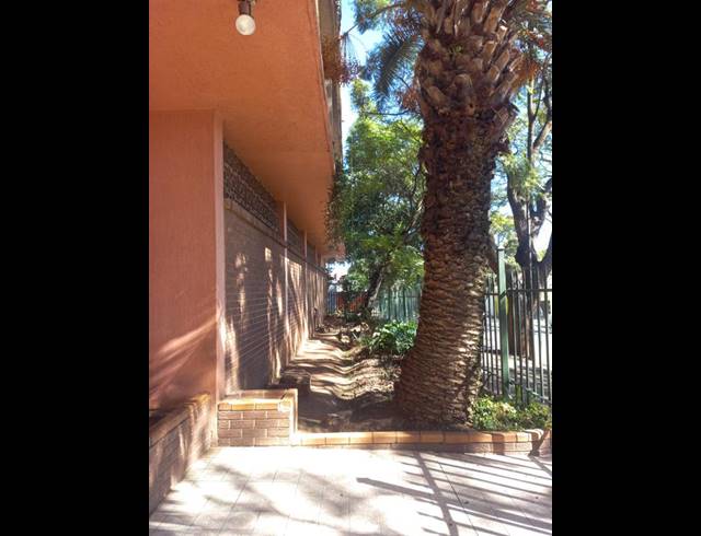 2 BEDROOM APARTMENT FOR SALE IN YEOVILLE